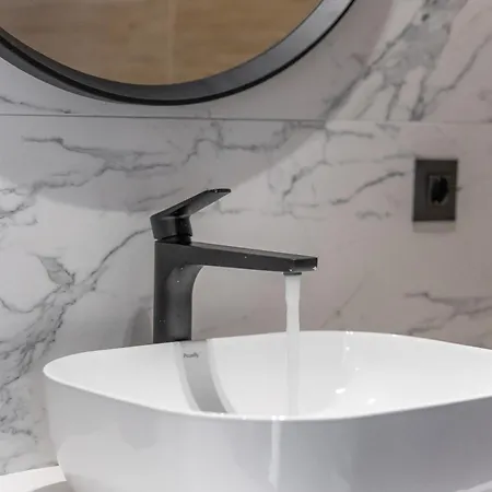 Almy Luxury Apartment *