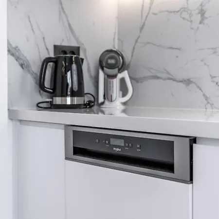 아파트 Almy Luxury