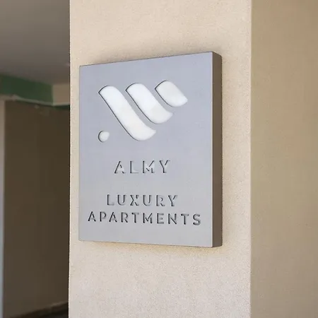 Almy Luxury * 하니아