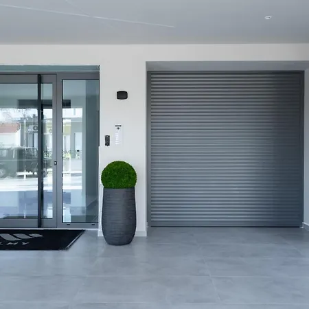 아파트 Almy Luxury 하니아